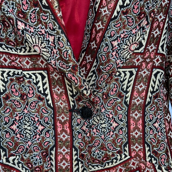 Vintage brocade blazer (S) with metallic gold threads. - Picture 2 of 16